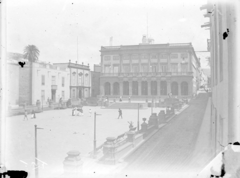 EL AYUNTAMIENTO Y SANTA ANA