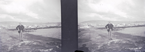 RETRATO DE DON LAUREANO EN EL MUELLE DE SAN TELMO